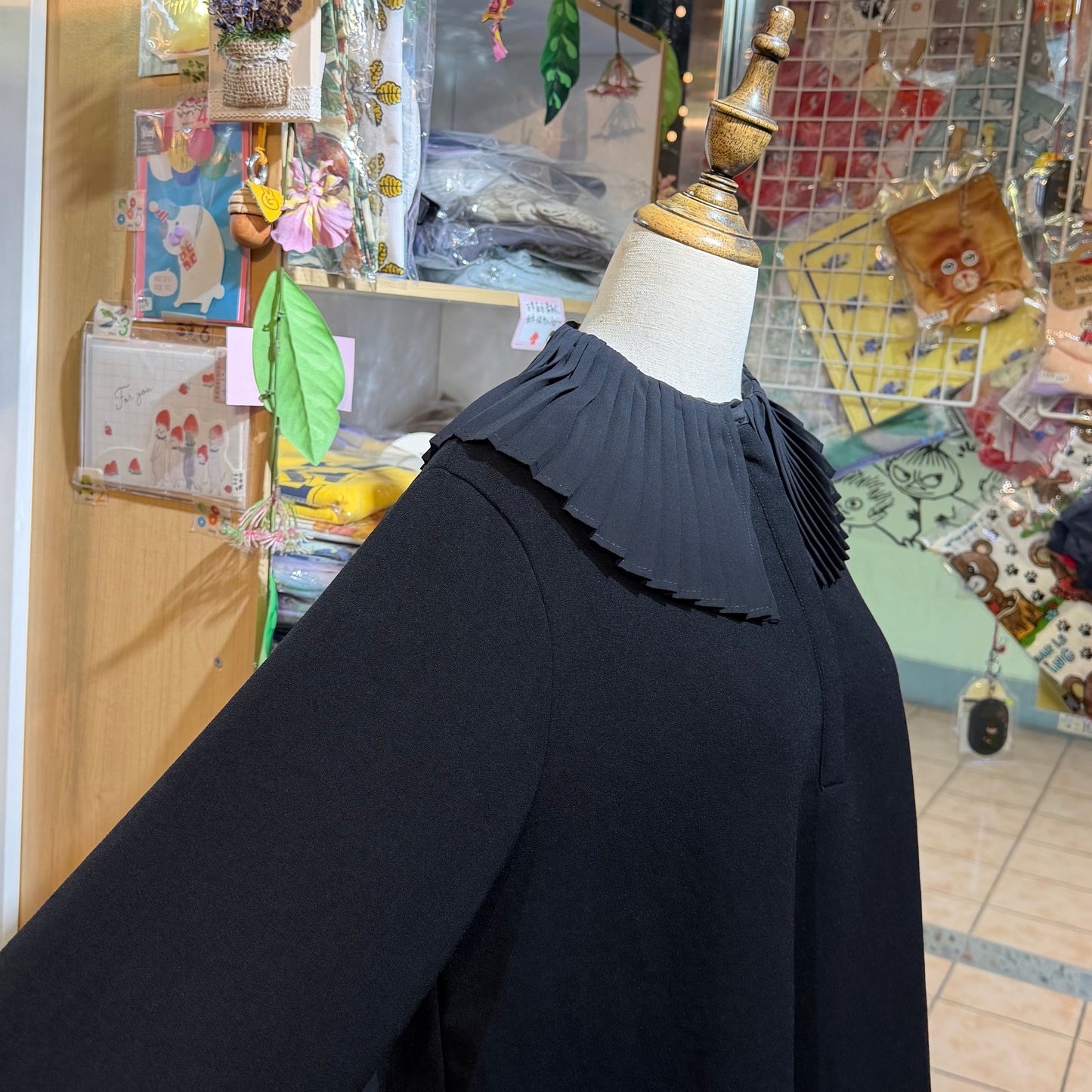 Mizuiro Ind Frill Black Blouse, made in Japan