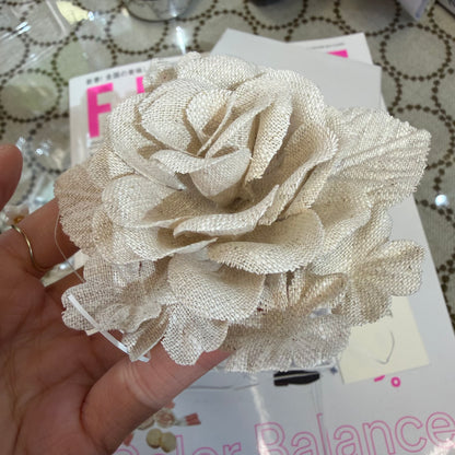 UN CINQ Natural Linen Corsage Rose, Brooch, made in Korea