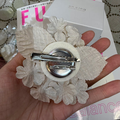 UN CINQ Natural Linen Corsage Rose, Brooch, made in Korea