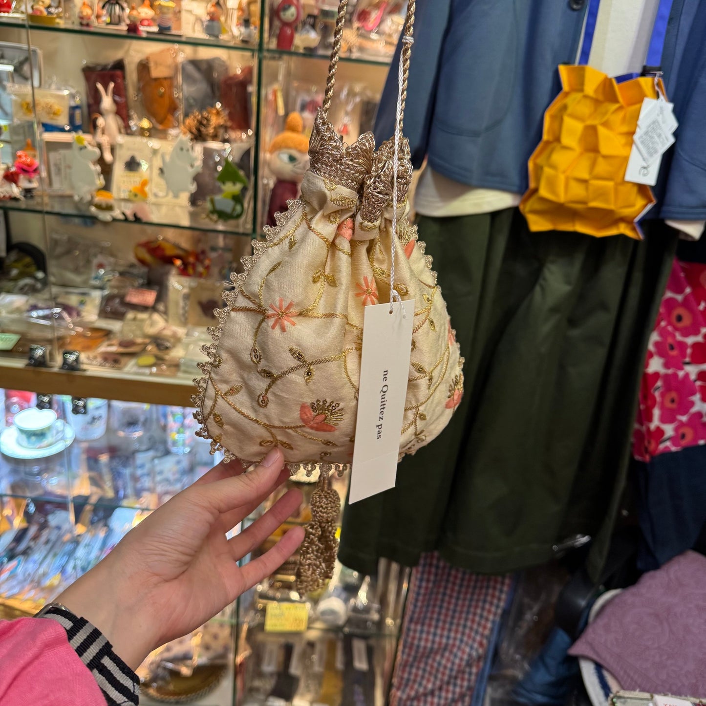 ne Quittez pas Drawstring Bag, made in India