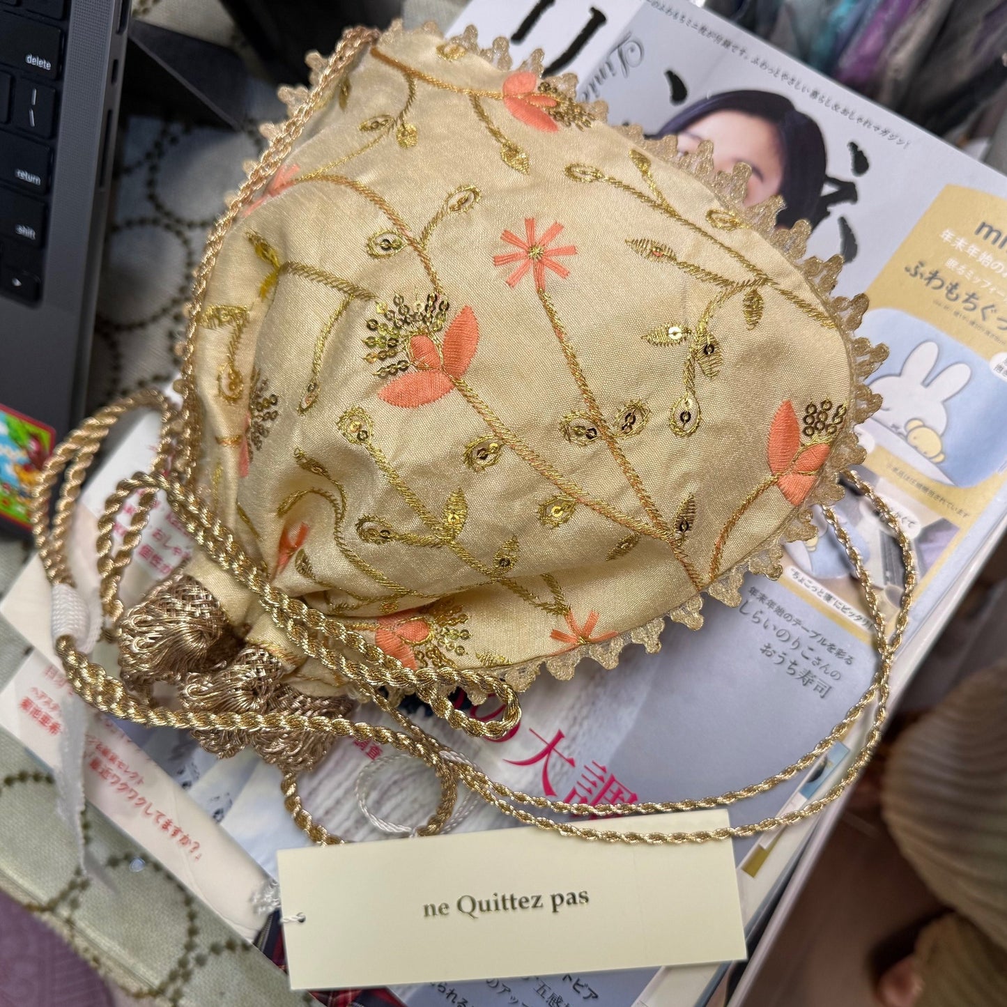 ne Quittez pas Drawstring Bag, made in India