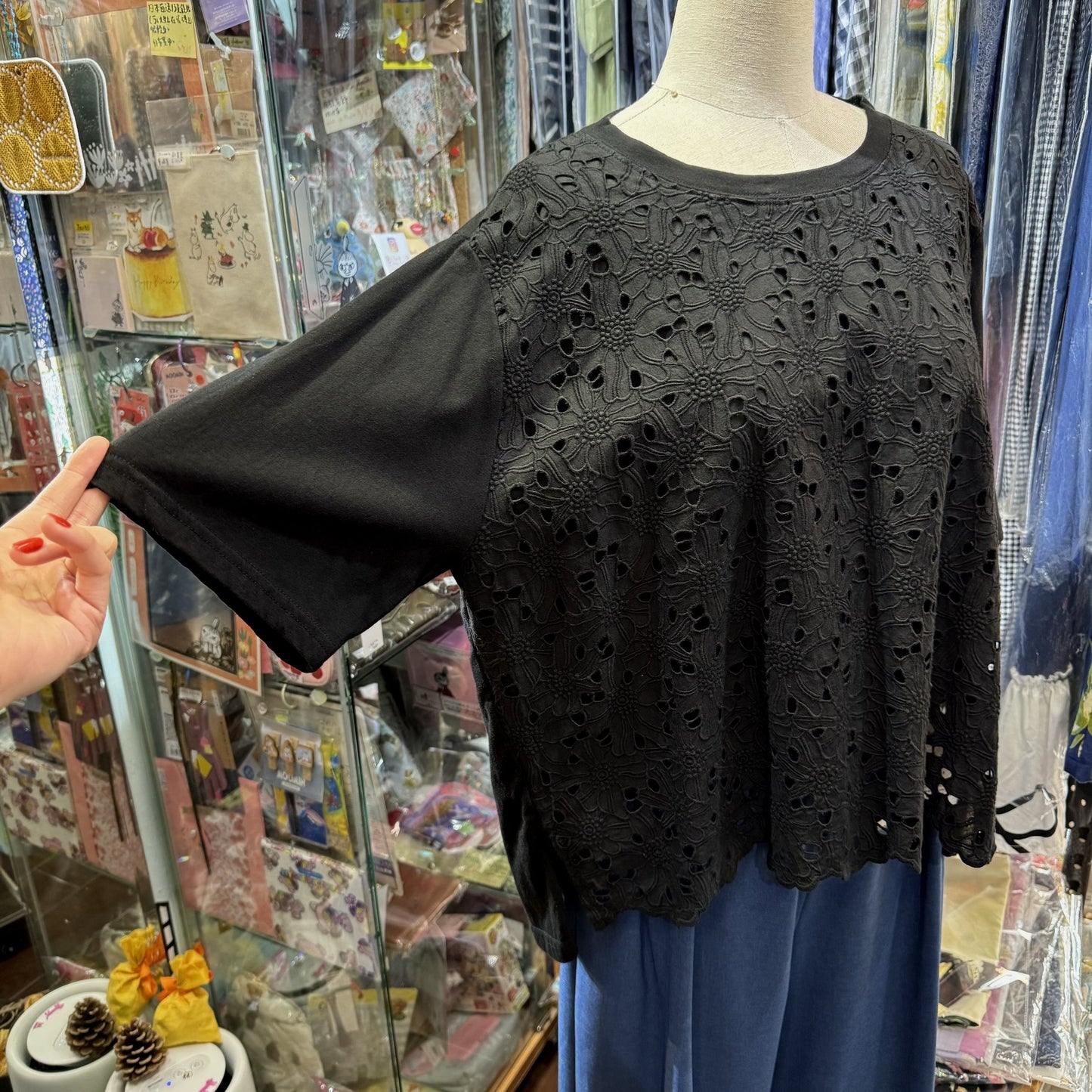 EXTRA20- Peindre Black Lace T-shirt, made in Korea