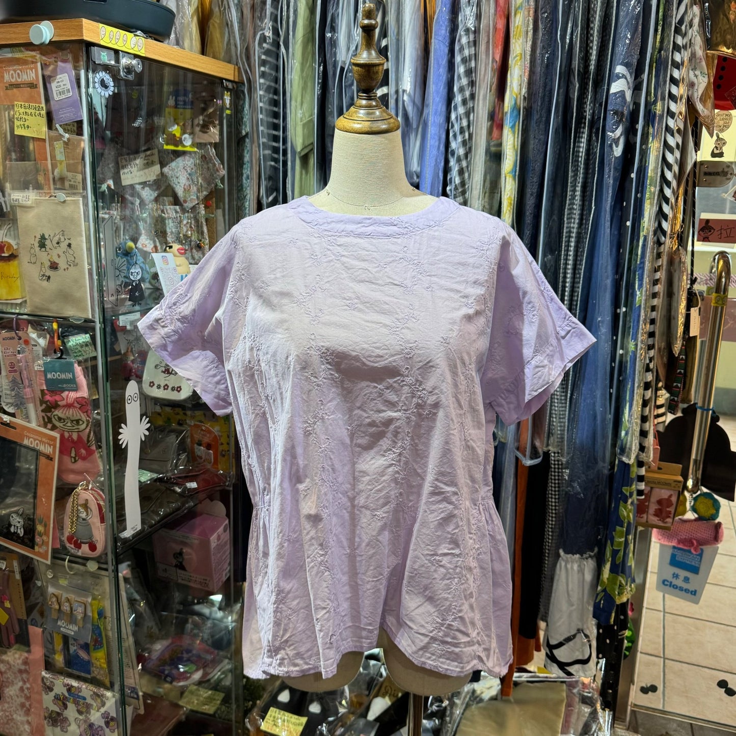 EXTRA20- Sun Valley Floral Embroidery Top, 2 Colors