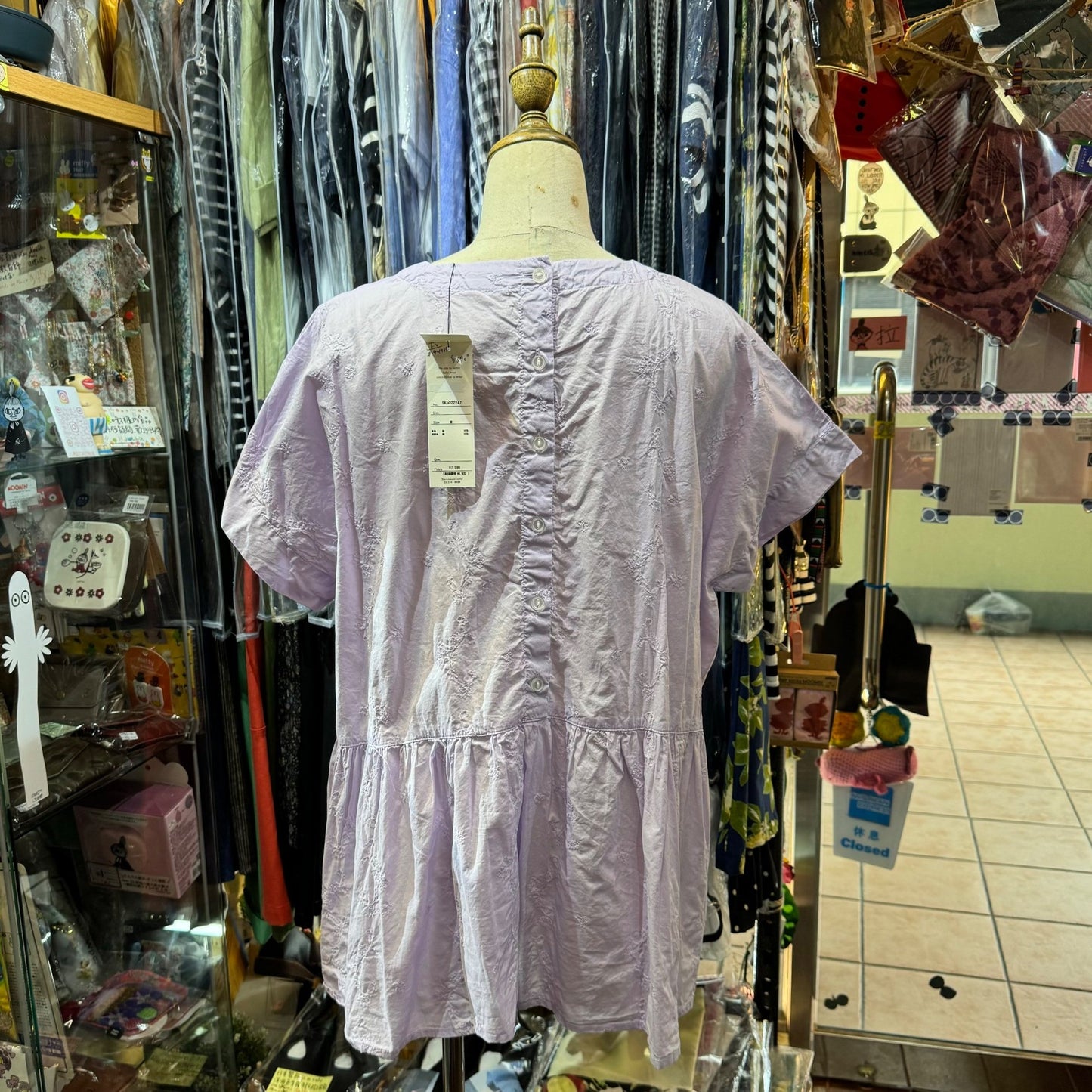 EXTRA20- Sun Valley Floral Embroidery Top, 2 Colors