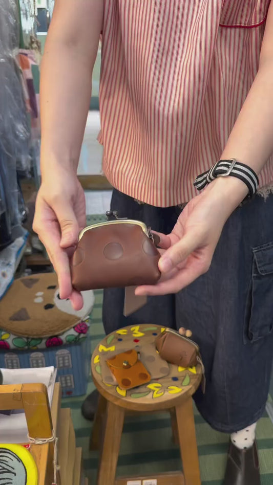 Kanmi Polka Leather Pouch, Coins Bag, 2 Colors, made in Japan *New Colors