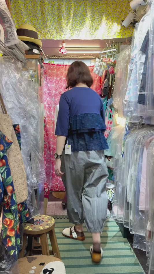 促销- Kittle 海军蓝荷叶边上衣，韩国制造